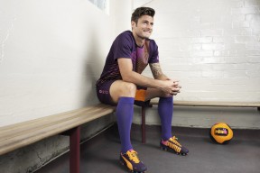 长跑邀请赛：肯尼亚运动员再创新高，赛场火爆！，肯尼亚长跑运动员训练计划